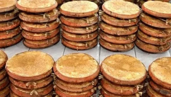 ঐতিহ্যবাহী শেরপুর বগুড়া স্পেশাল দই - Image 2